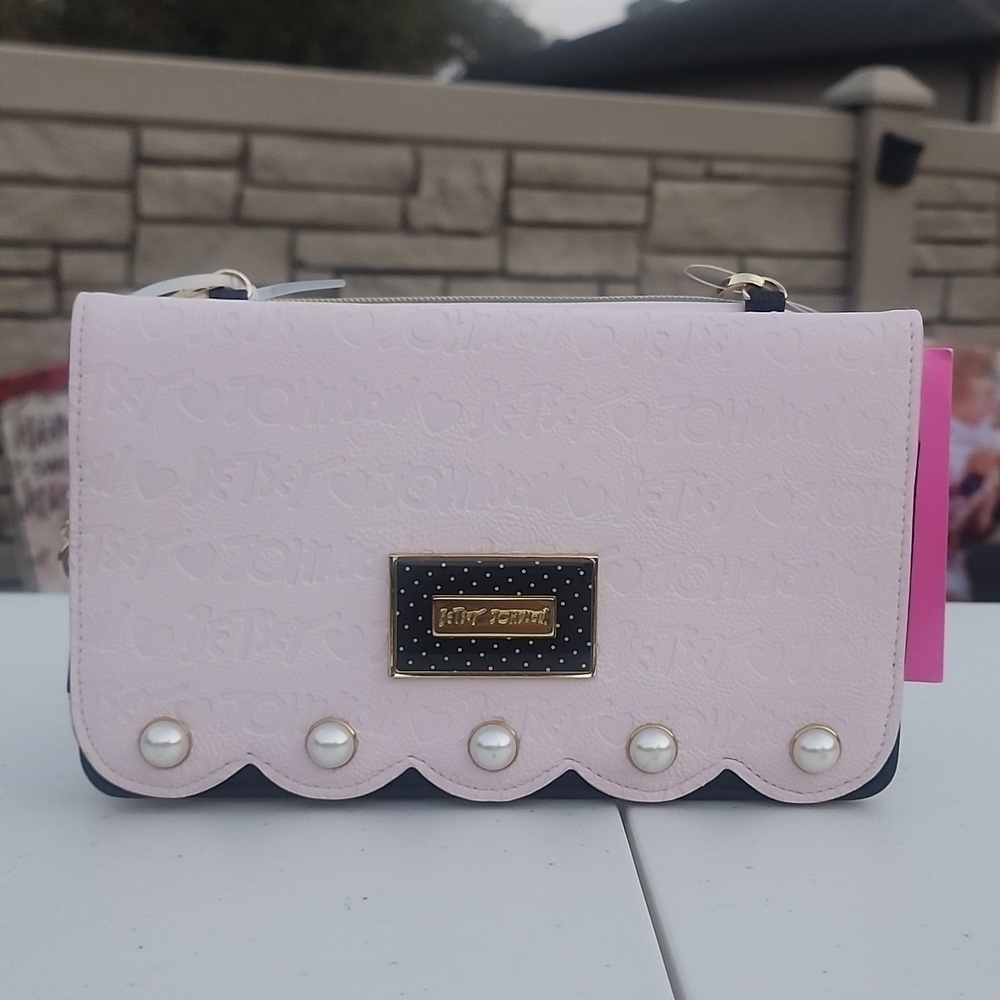 NWT BETSEY JOHNSON CROSSBODY/WALLET